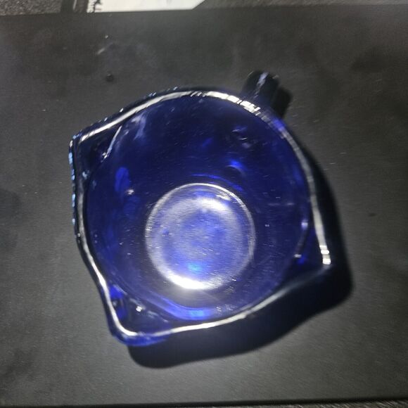 Vtg Cobalt Blue 1 Cup Measuring Cup 3 Spouts  Good Condition Hand Painted - Picture 3 of 5